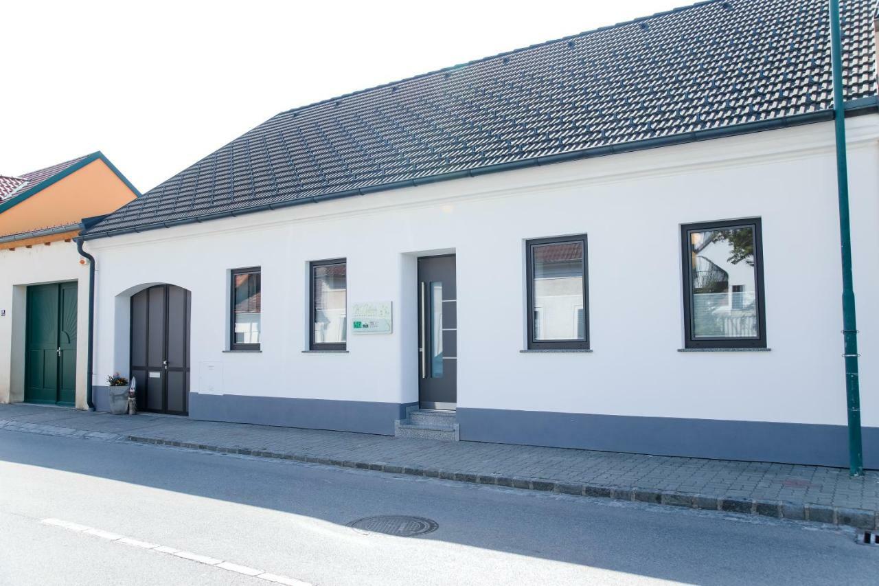 Vino Verde Poysdorf Exteriér fotografie